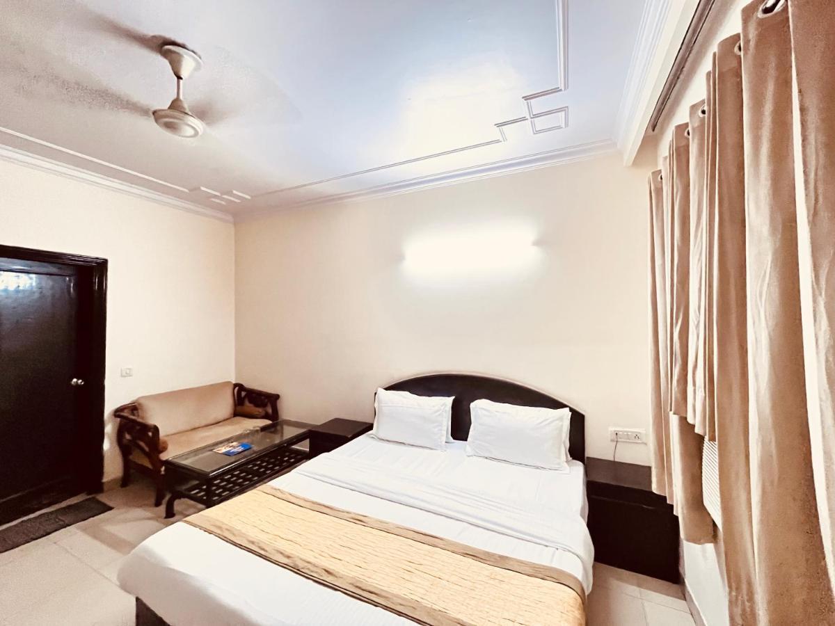 Ashoka Hotel Karol Bagh Delhi Új-Delhi Kültér fotó