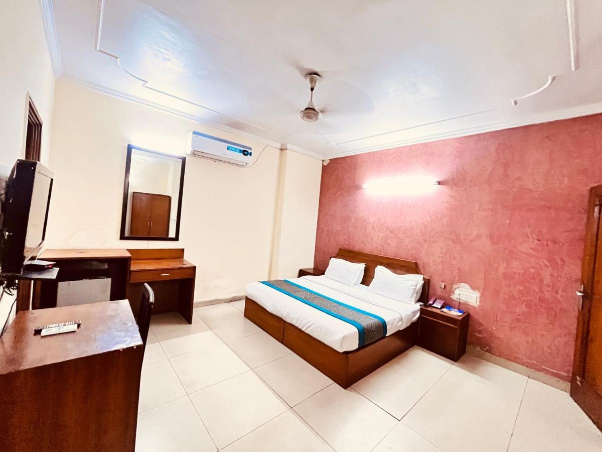 Ashoka Hotel Karol Bagh Delhi Új-Delhi Kültér fotó