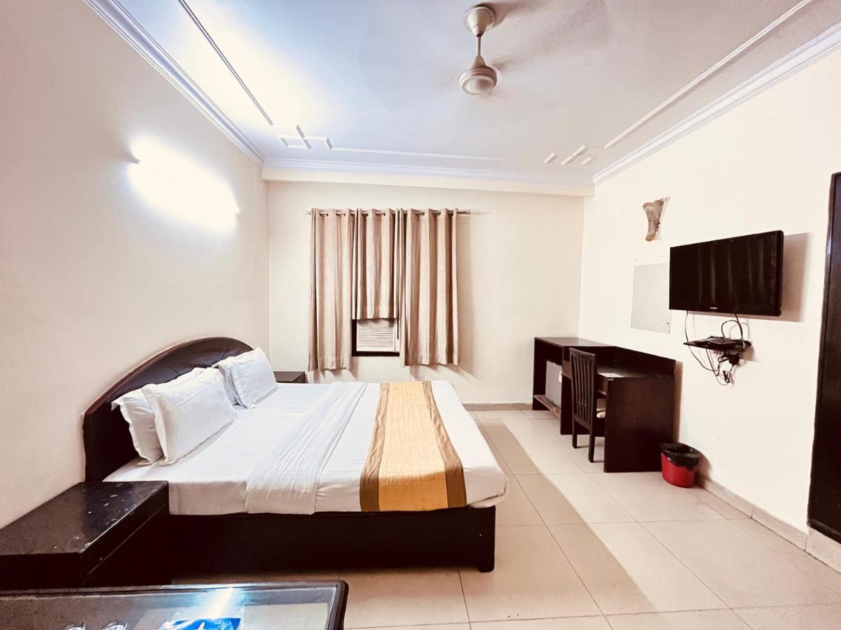 Ashoka Hotel Karol Bagh Delhi Új-Delhi Kültér fotó