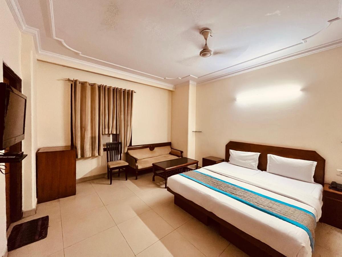 Ashoka Hotel Karol Bagh Delhi Új-Delhi Kültér fotó