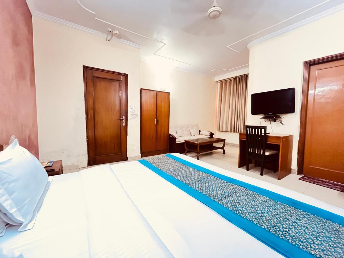 Ashoka Hotel Karol Bagh Delhi Új-Delhi Kültér fotó