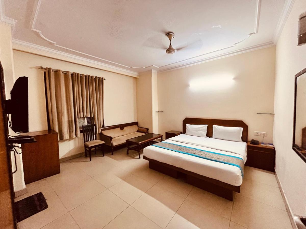 Ashoka Hotel Karol Bagh Delhi Új-Delhi Kültér fotó