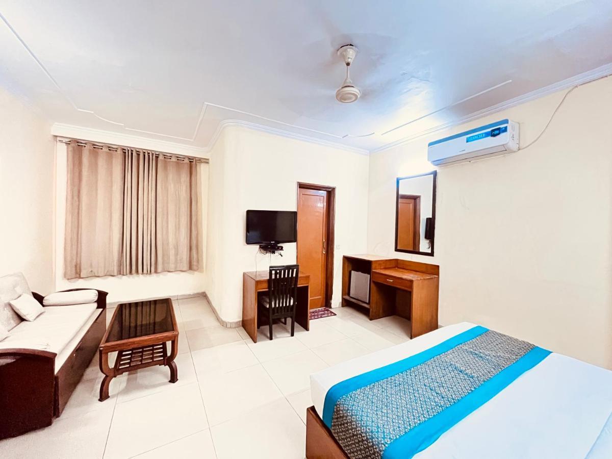Ashoka Hotel Karol Bagh Delhi Új-Delhi Kültér fotó