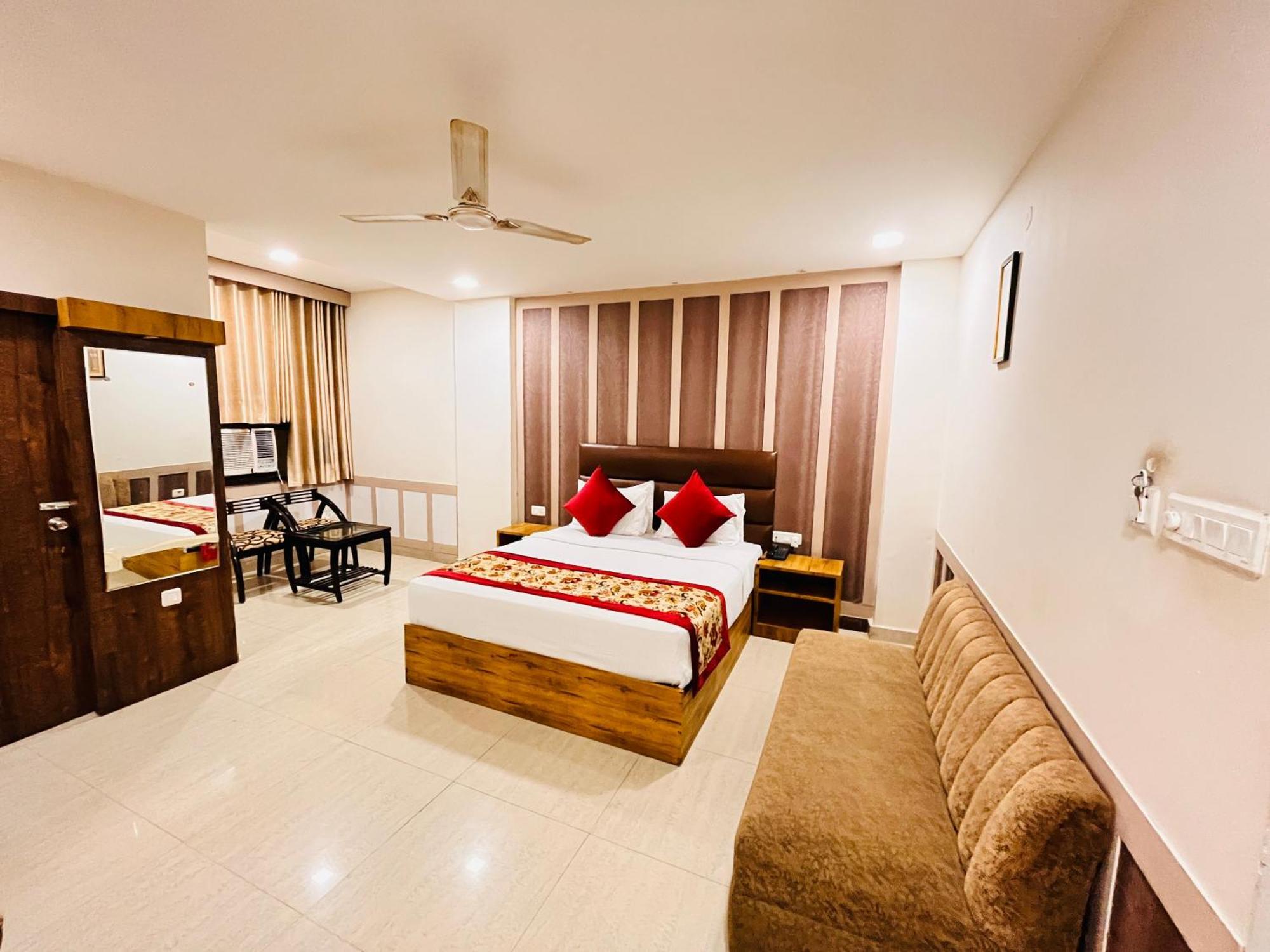 Ashoka Hotel Karol Bagh Delhi Új-Delhi Kültér fotó