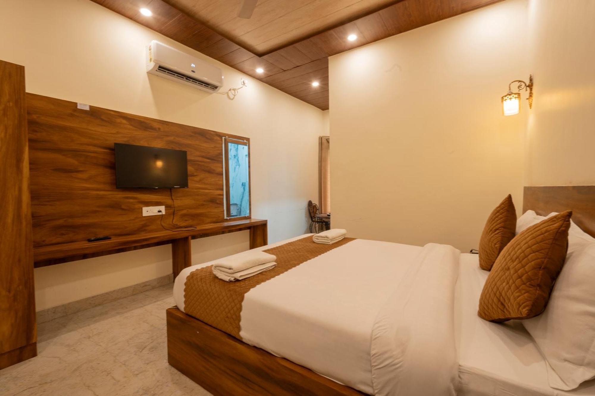 Ashoka Hotel Karol Bagh Delhi Új-Delhi Kültér fotó